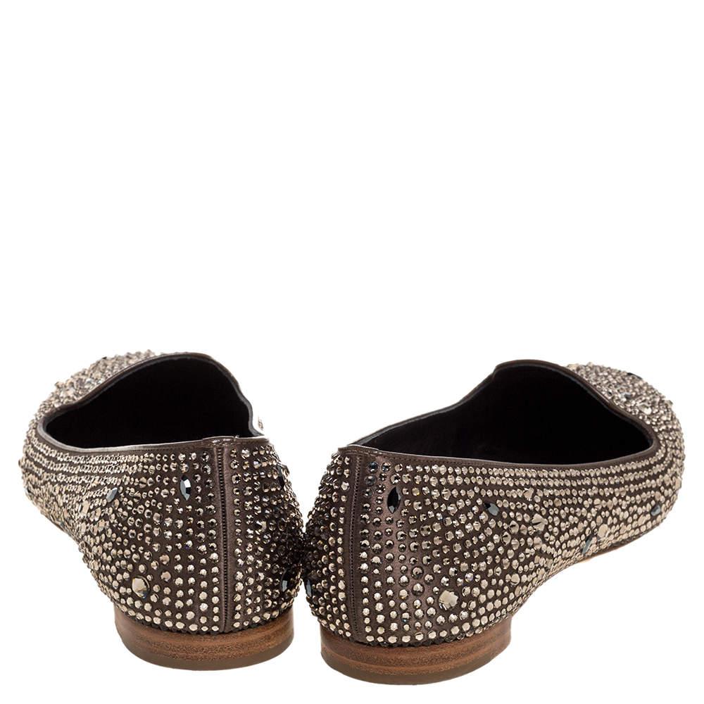 Women's Gina Brown Crystal Embellished Satin Ballet Flats Size 38.5