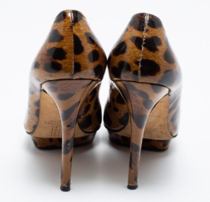 Marron Gina Chaussures à bout rond en cuir verni imprimé léopard Brown Taille 38 en vente