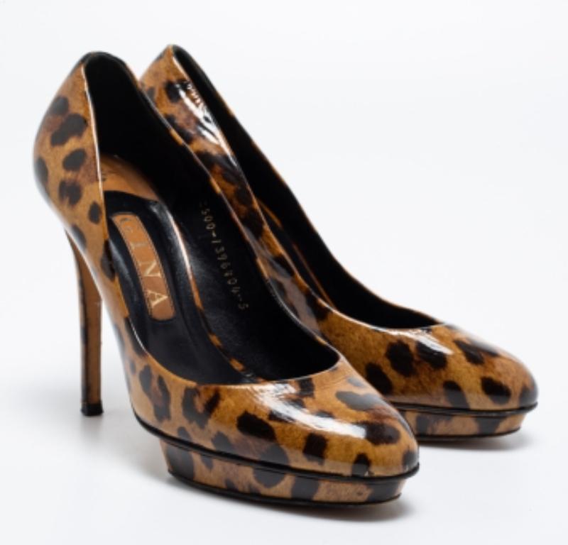 Gina Chaussures à bout rond en cuir verni imprimé léopard Brown Taille 38 en vente 1