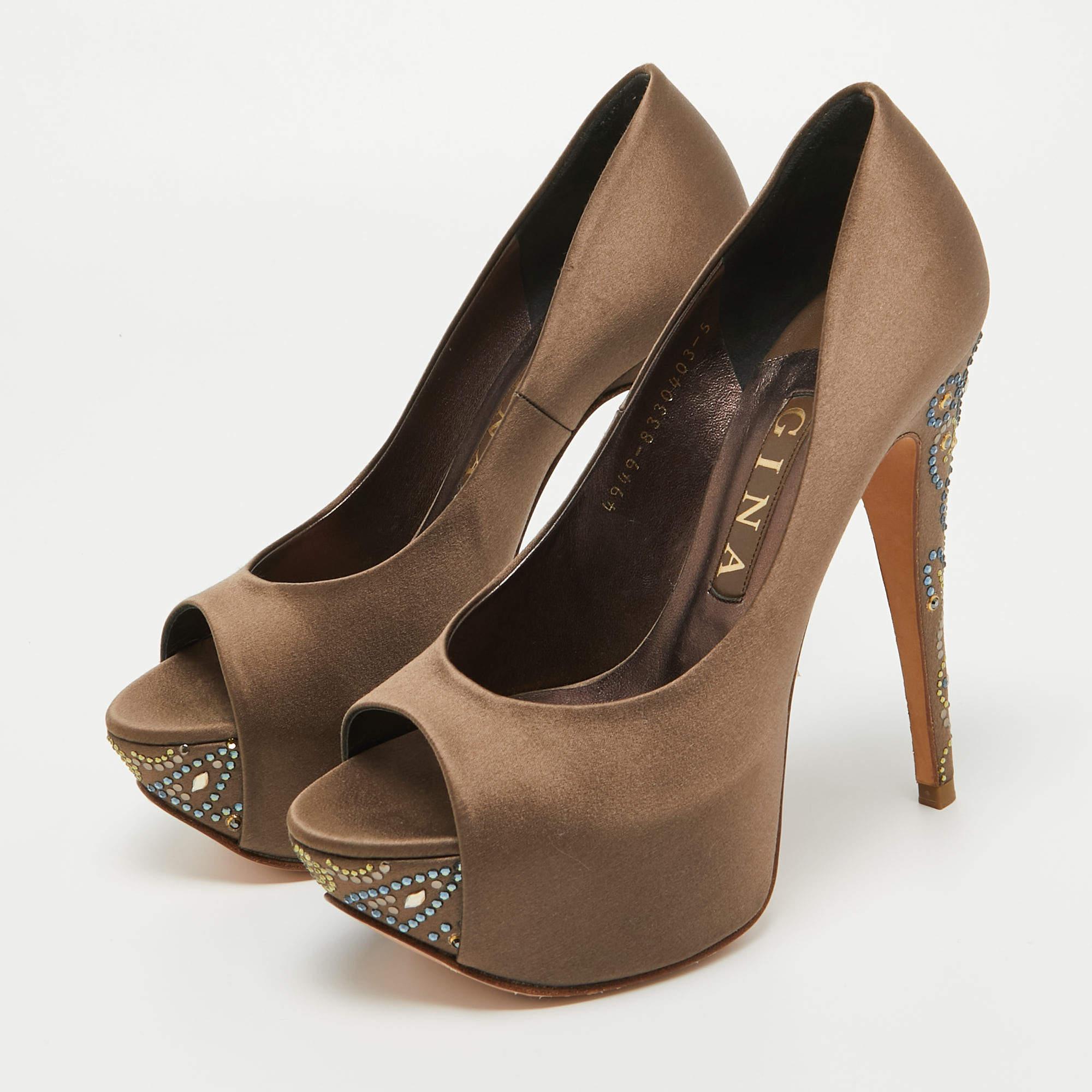 Make a chic style statement with these designer pumps. They showcase sturdy heels and durable soles perfect for your fashionable outings