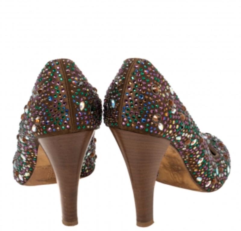 Gina Brown Satin Crystal Embellished  Pumps Size 38.5 For Sale 1