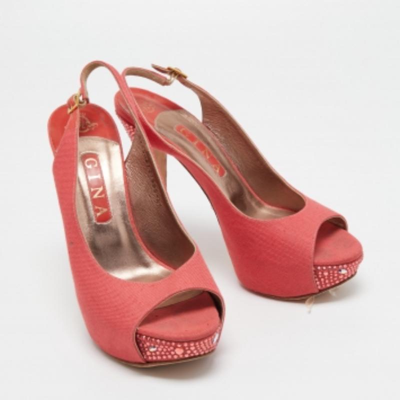 Gina escarpins à bout ouvert ornés de cristaux rose corail, taille 39,5 Bon état - En vente à Dubai, Al Qouz 2