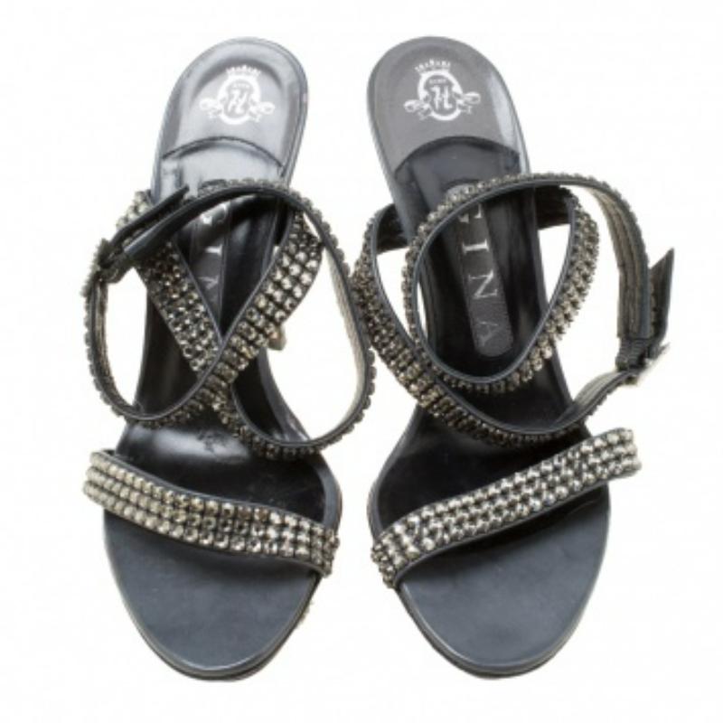 Gris Gina - Sandales à lanières croisées en cuir ornées de cristaux gris foncé, taille 37 en vente