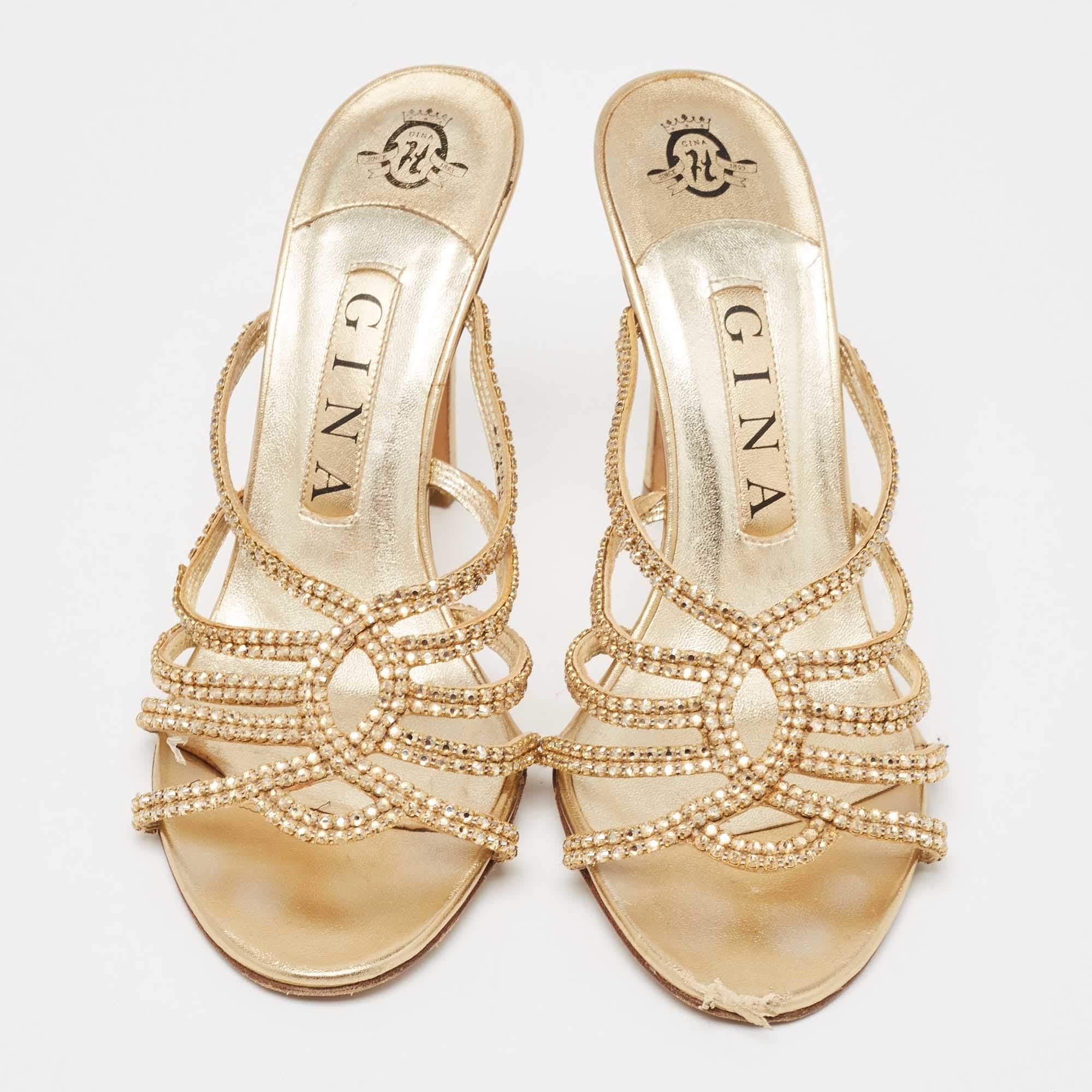 Gina Gold Crystal Embellished Leather Slide Sandals Size 37.5 In Good Condition In Dubai, Al Qouz 2
