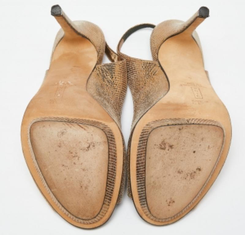 Gina - Sandali in pelle con piattaforma Peep Toe Slingback in oro con effetto lucertola - misura 39 in vendita 2