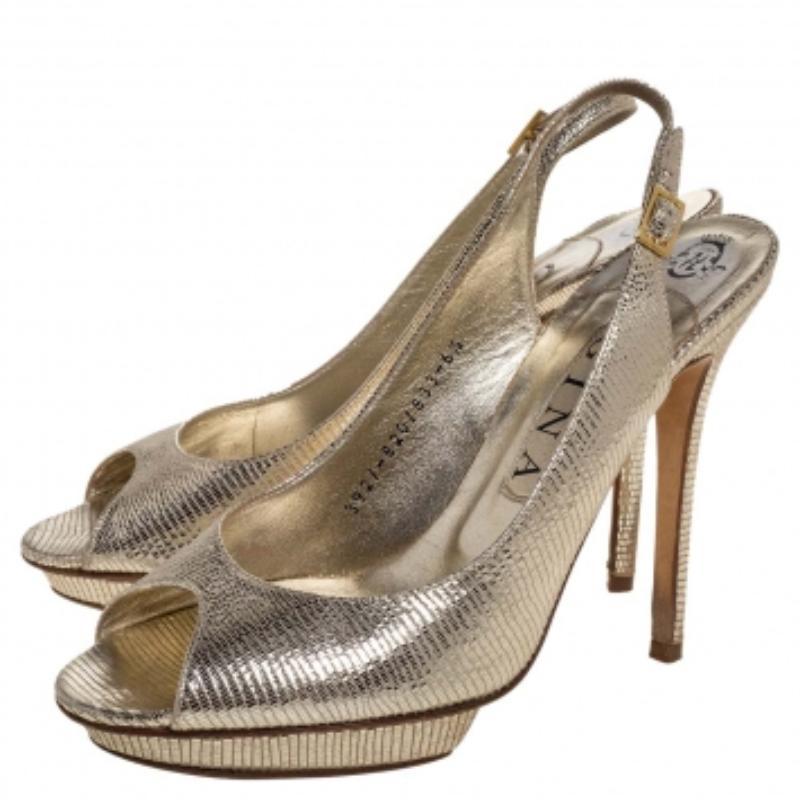 Gina Gold Lizard Embossed Leather Platform Peep Toe Slingback Sandals Size 39.5 In Fair Condition For Sale In Dubai, Al Qouz 2