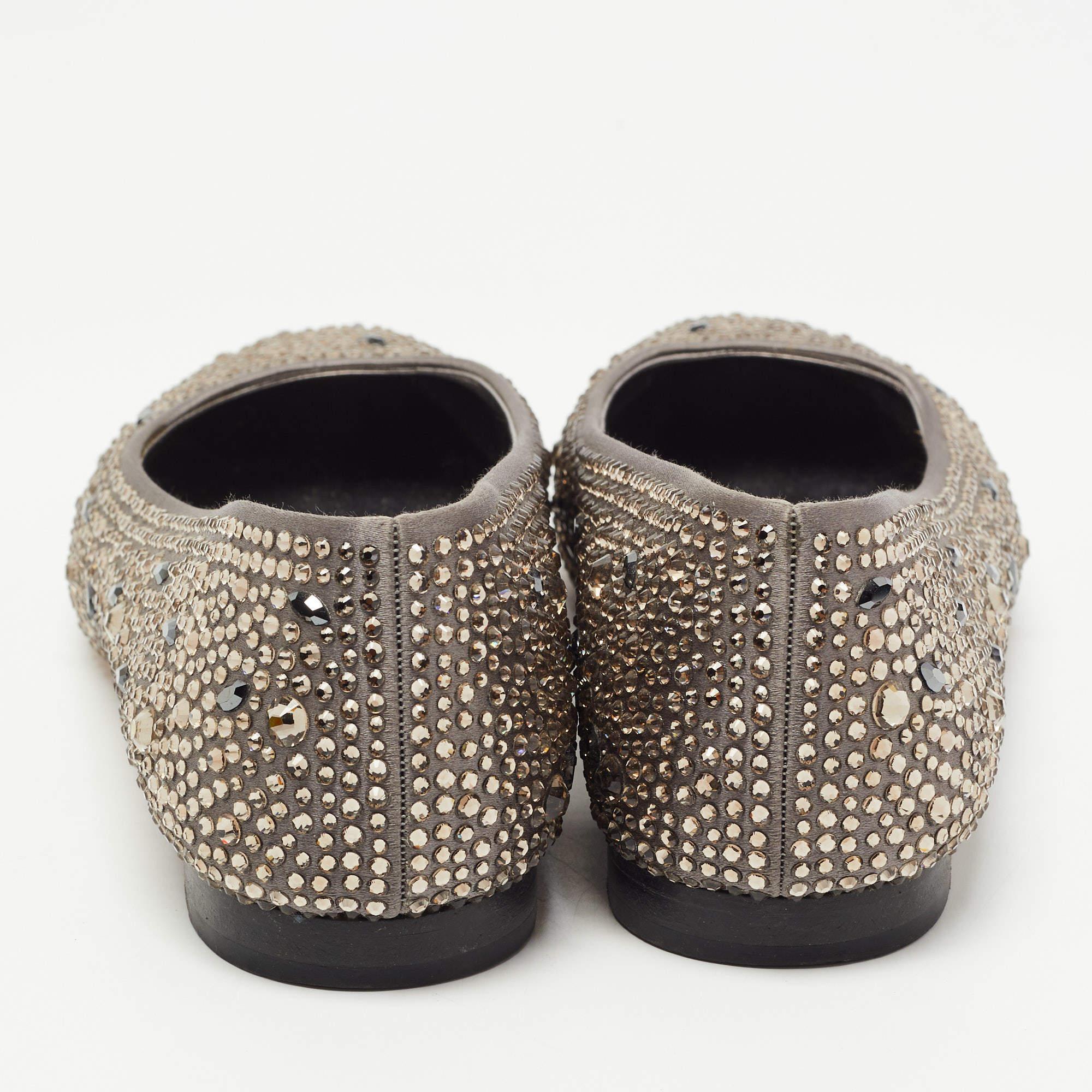 Women's Gina Grey Crystal Embellished Satin Ballet Flats Size 37 For Sale