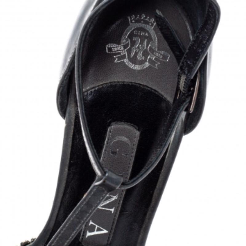 Women's Gina Grey Patent Leather Crystal Embellished T-Strap Sandals Size 37.5 For Sale