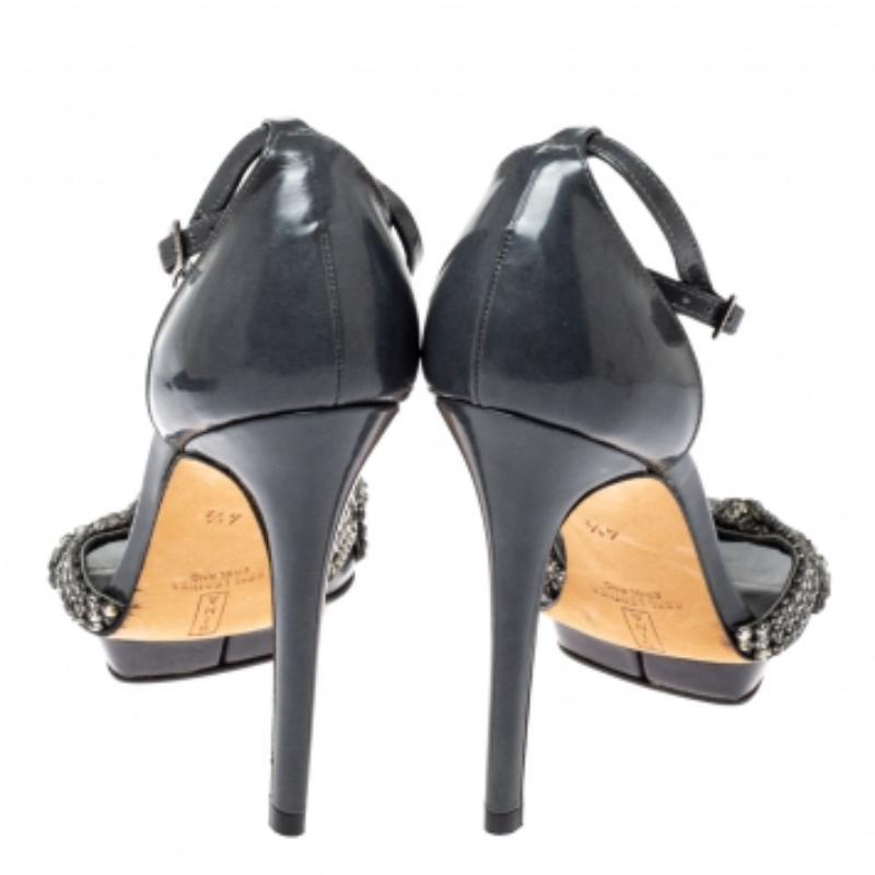 Gina Grey Patent Leather Crystal Embellished T-Strap Sandals Size 37.5 For Sale 2
