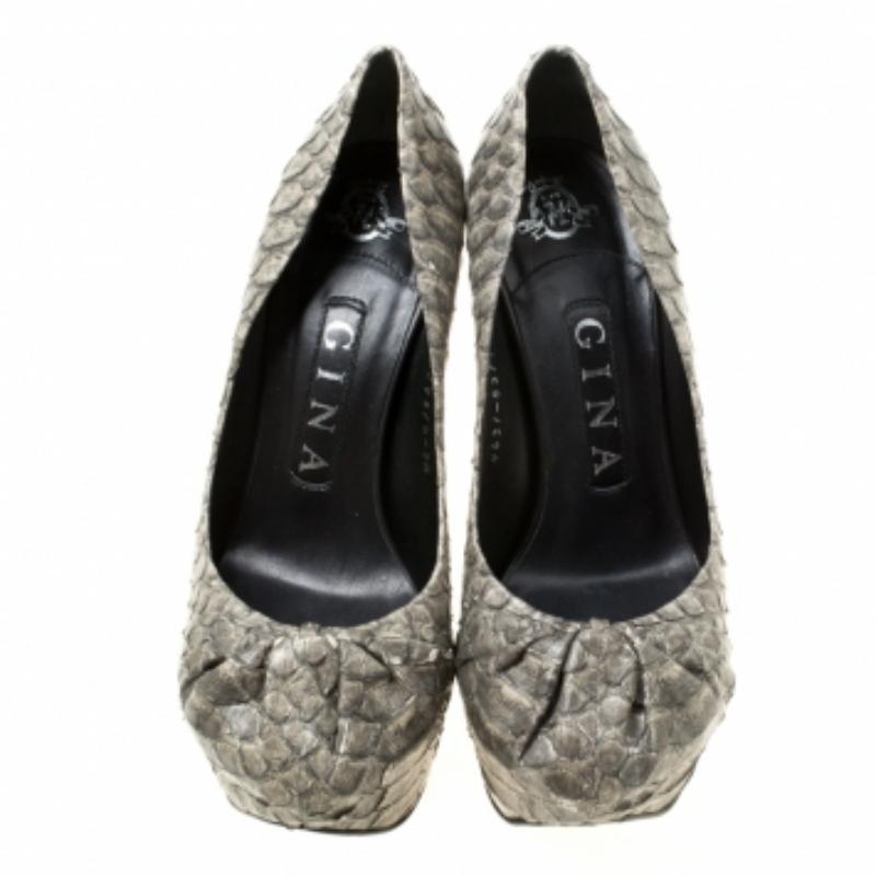 Gina Grau Python Leder Claire Hoodie Plateau Pumps Größe 36,5 im Angebot 2