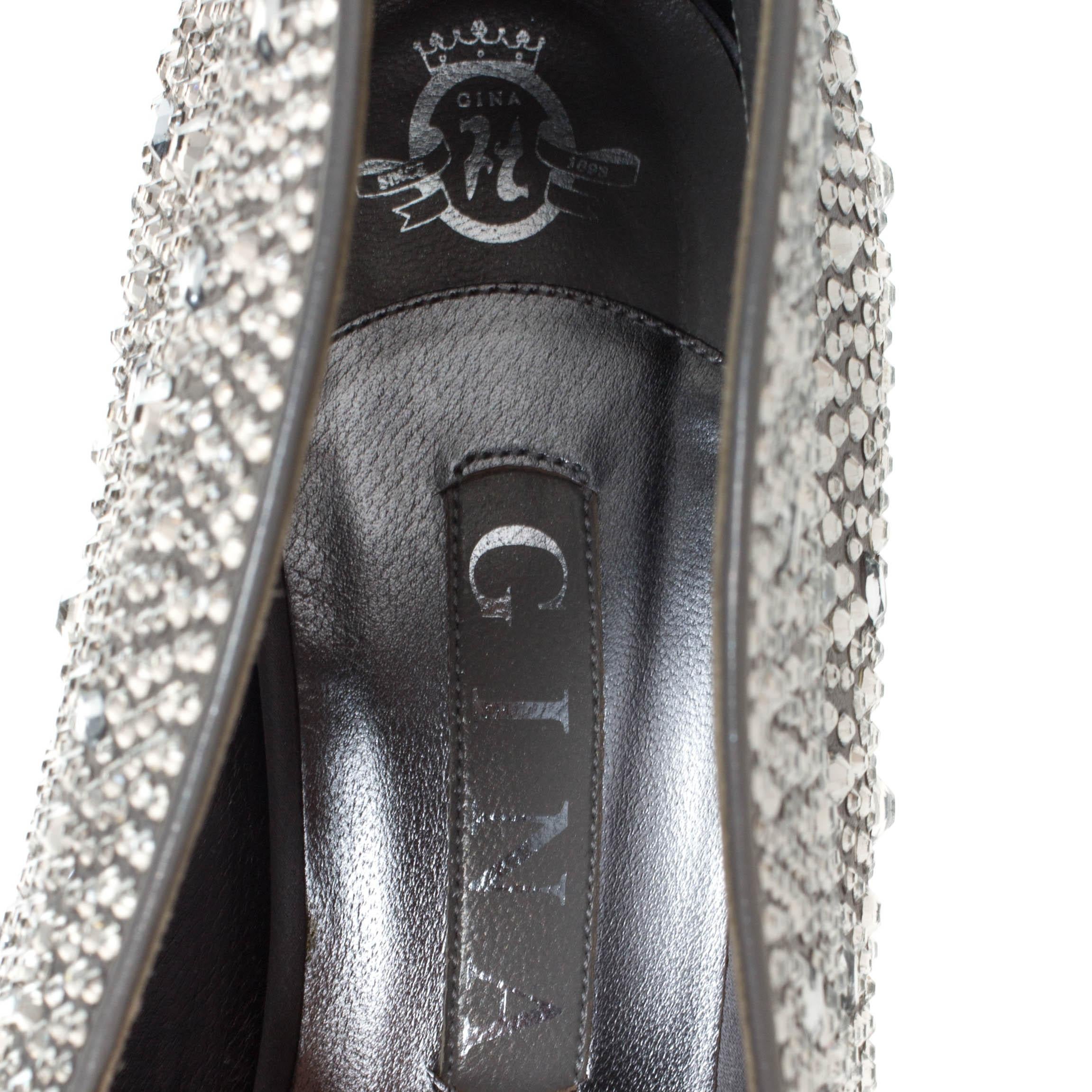 Gina Grey Satin Crystal Embellished Calamity Boots Size 37.5 In Good Condition In Dubai, Al Qouz 2