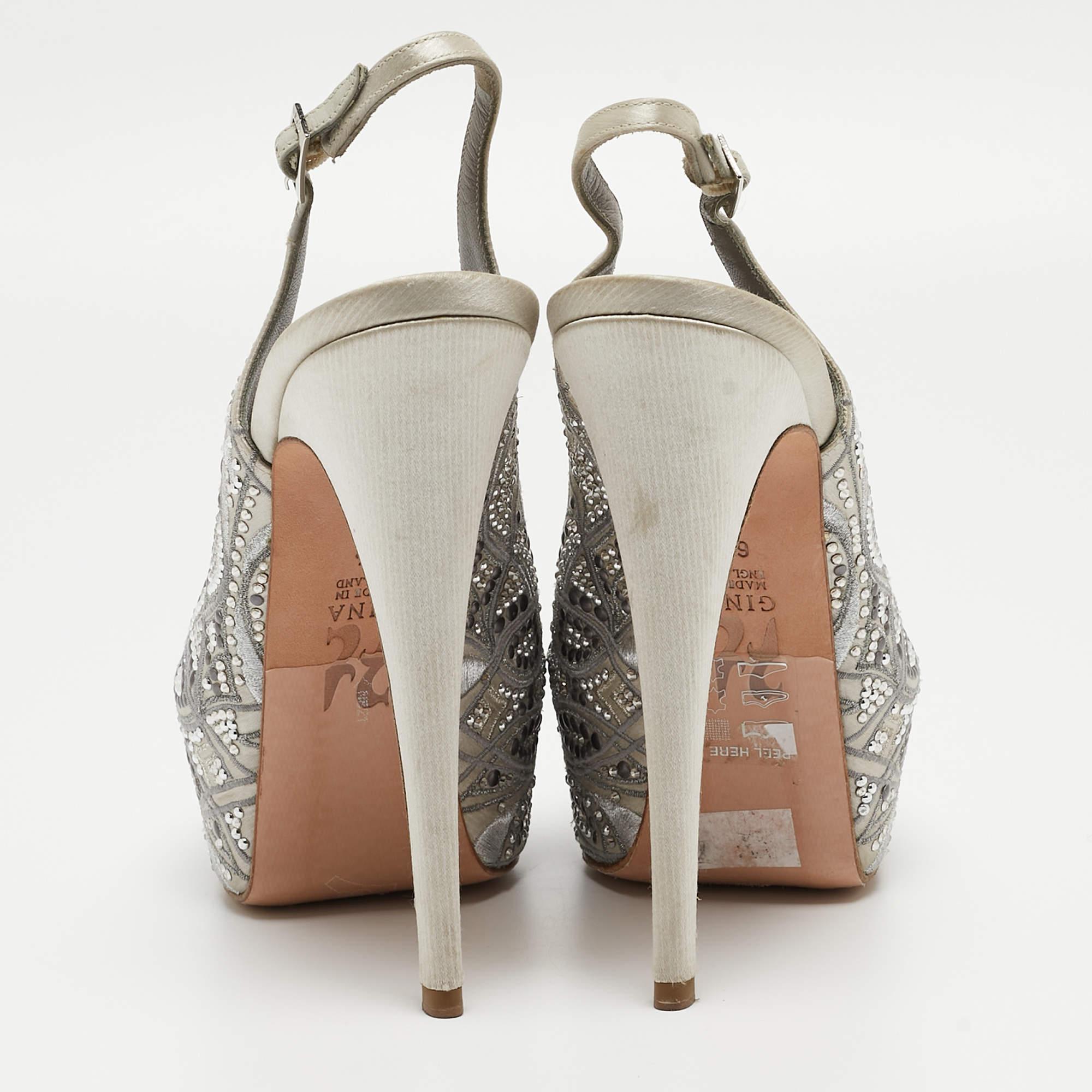 Donna Gina - Sandali con plateau in raso grigio impreziositi Taglia 39,5 in vendita