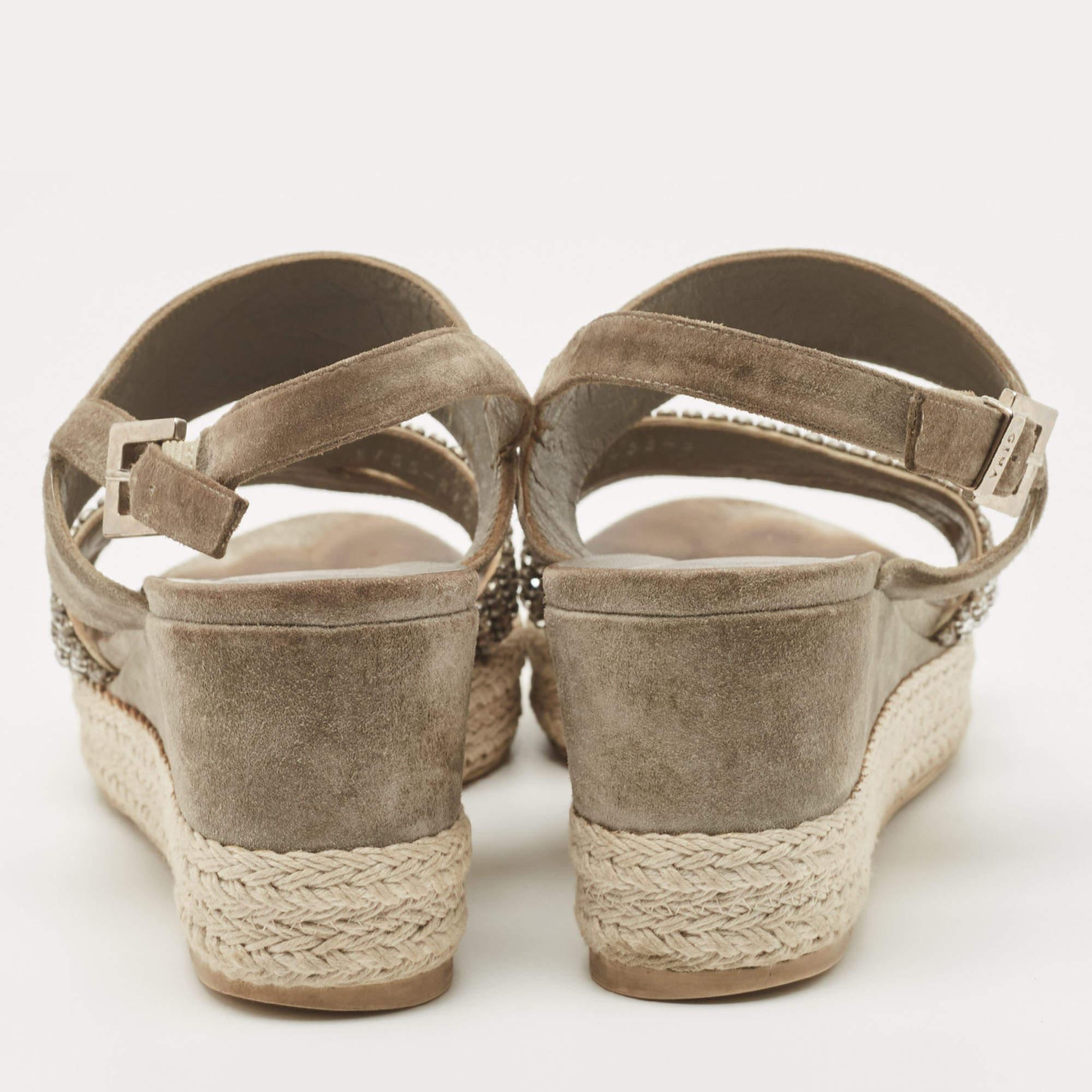 Gina Grey Suede Crystal Embellished Open Toe Espadrille Sandals Size 38 For Sale 2