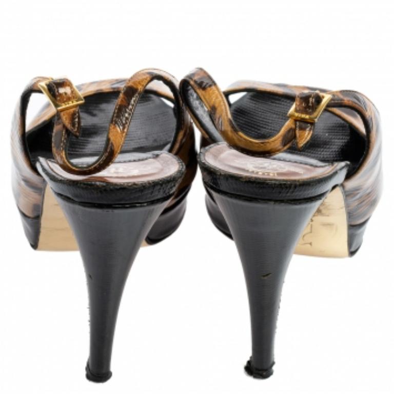Gina Leopard Print Patent Leather Peep Toe Platform Slingback Sandals Taglia 39 in vendita 1