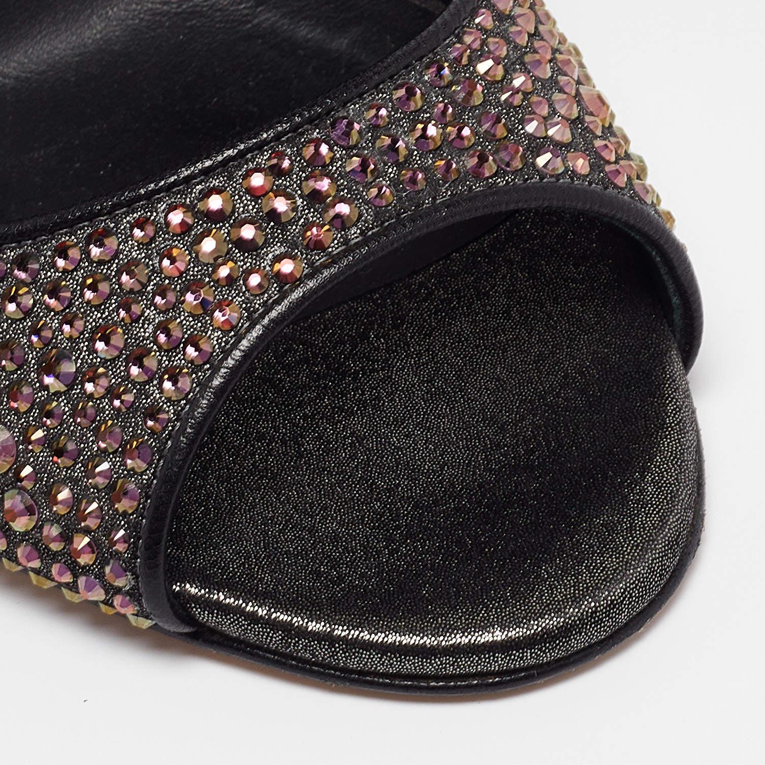 Gina Metallic Crystal Embellished Leather Cut Out Lace Up Sandals Taglia 38 2