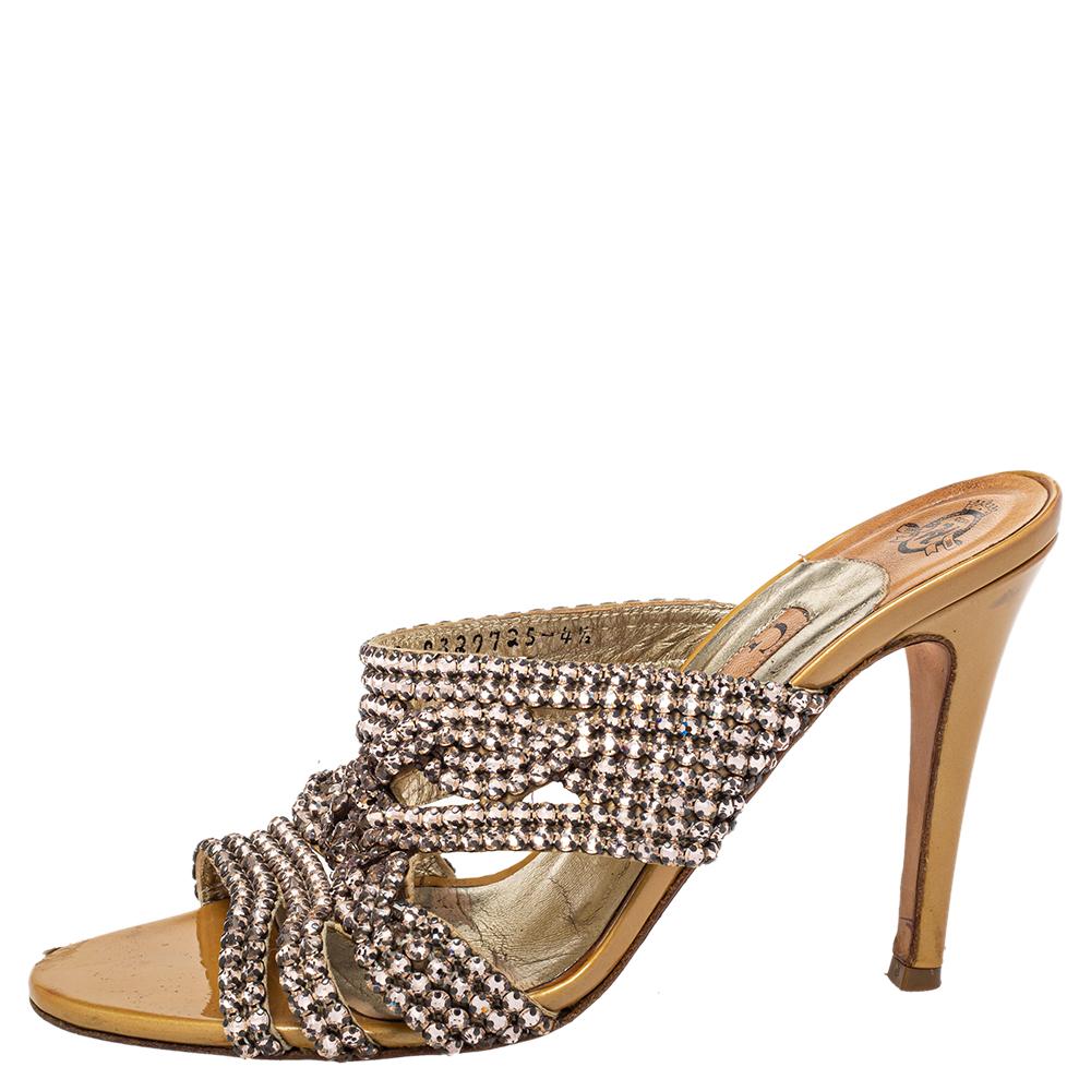 Gina Metallic Gold Crystal Embellished Leather Slide Sandals Size 37.5 In Good Condition In Dubai, Al Qouz 2