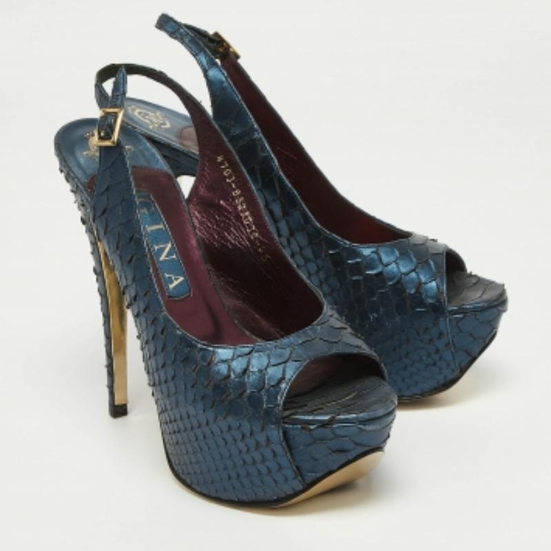 Gina Metallic Navy Blue Python Open Toe Platform Slingback Pumps Size 37.5 Bon état - En vente à Dubai, Al Qouz 2