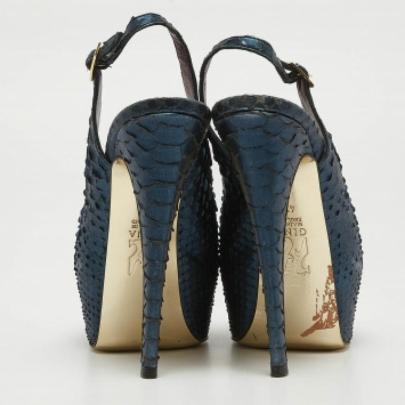 Gina Metallic Navy Blue Python Open Toe Platform Slingback Pumps Size 37.5 en vente 1