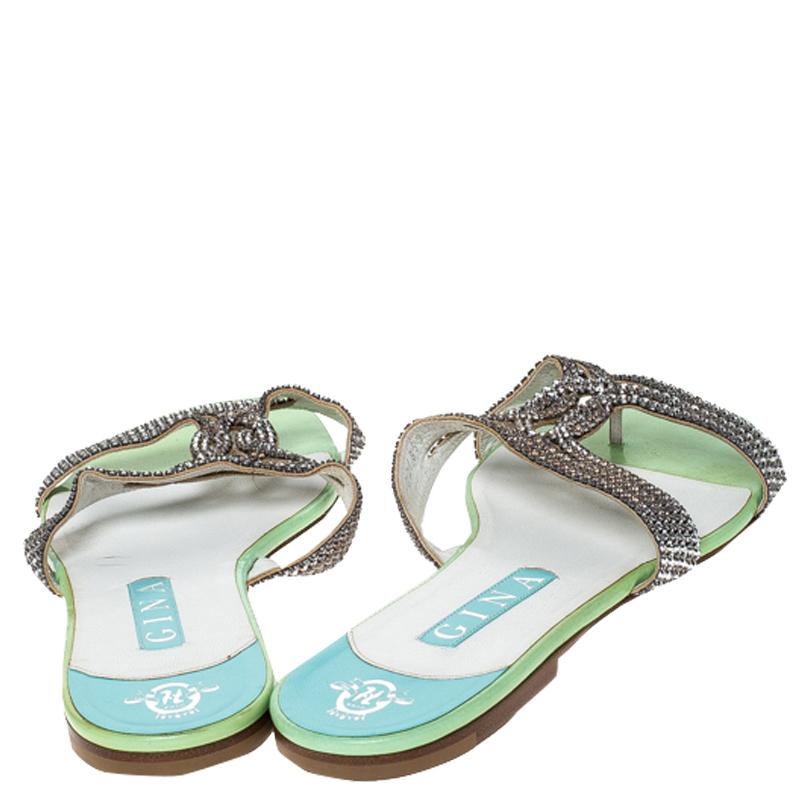 Gina Metallic Silver Leather Crystal Embellished Flat Slides Size 41 In Good Condition In Dubai, Al Qouz 2