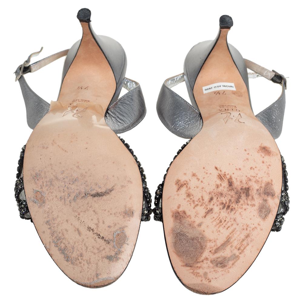 Gina Metallic Sliver Leather Crystal Embellished Slingback Sandals Size 40.5 In Good Condition In Dubai, Al Qouz 2