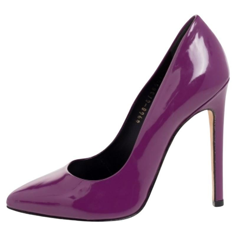 Bombas de charol morado Gina talla 36