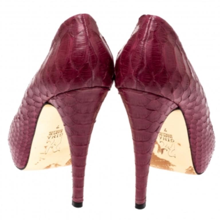 Gina Purple Python Peep Toe Platform Pumps Size 37 For Sale 2