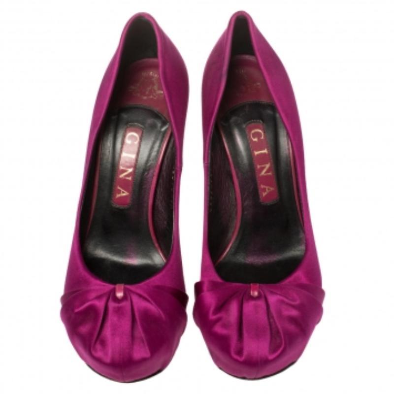 Gina Purple Satin Clair Hoodie Platform Pumps Size 38.5 In Fair Condition For Sale In Dubai, Al Qouz 2