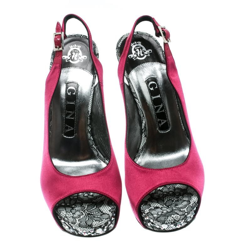 Gina Purple Satin Crystal Embellished Heel Peep Toe Slingback Sandals Size 37 In New Condition In Dubai, Al Qouz 2