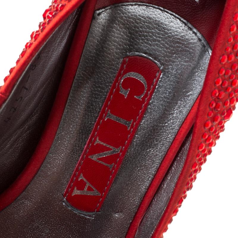 Women's Gina Red Satin Crystal Embellished Peep Toe Platform Pumps Size 37 For Sale