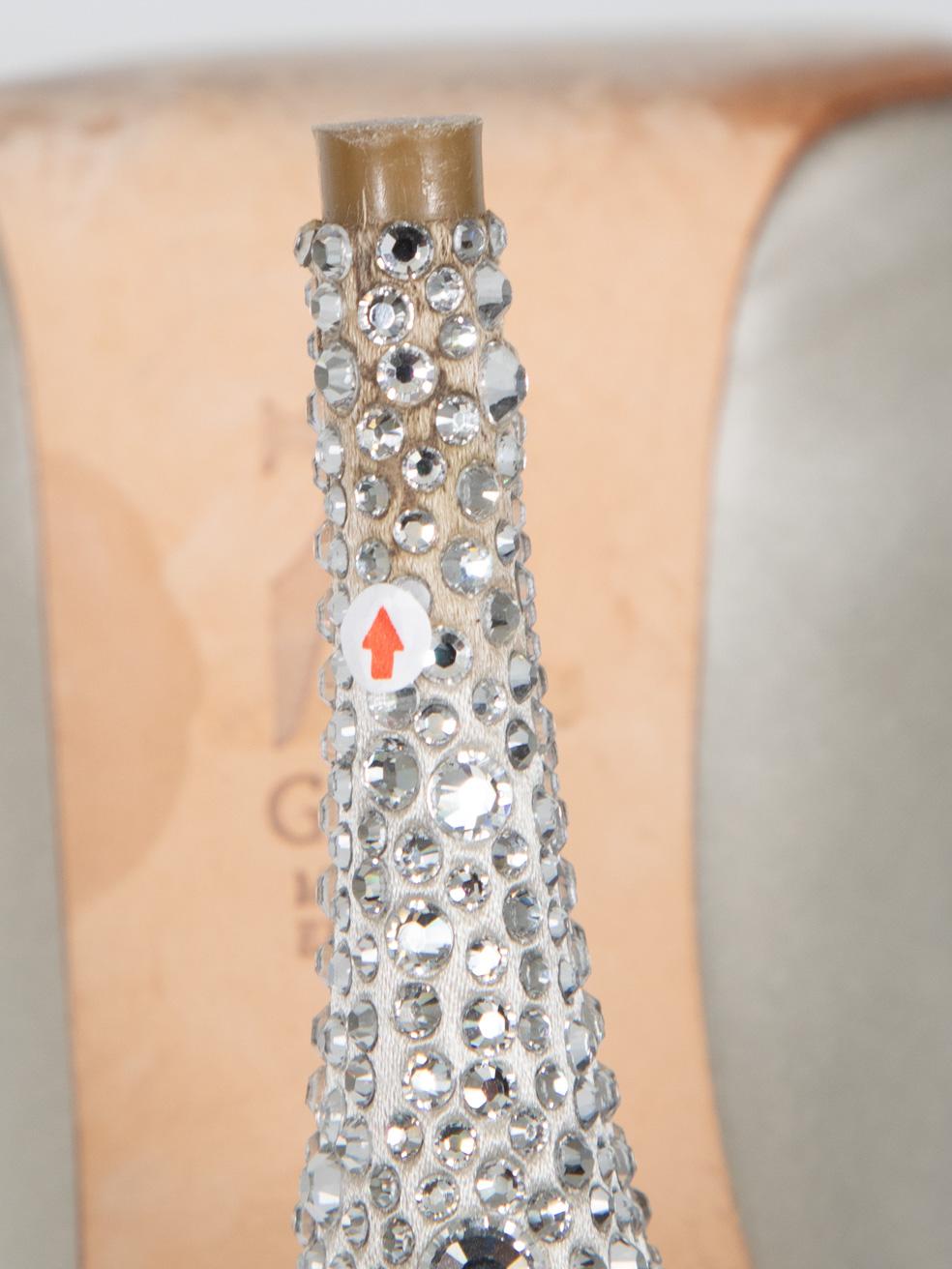 Gina Zapatos de tacón de punta con adornos de cristal plateado Talla UK 3.5 en venta 2