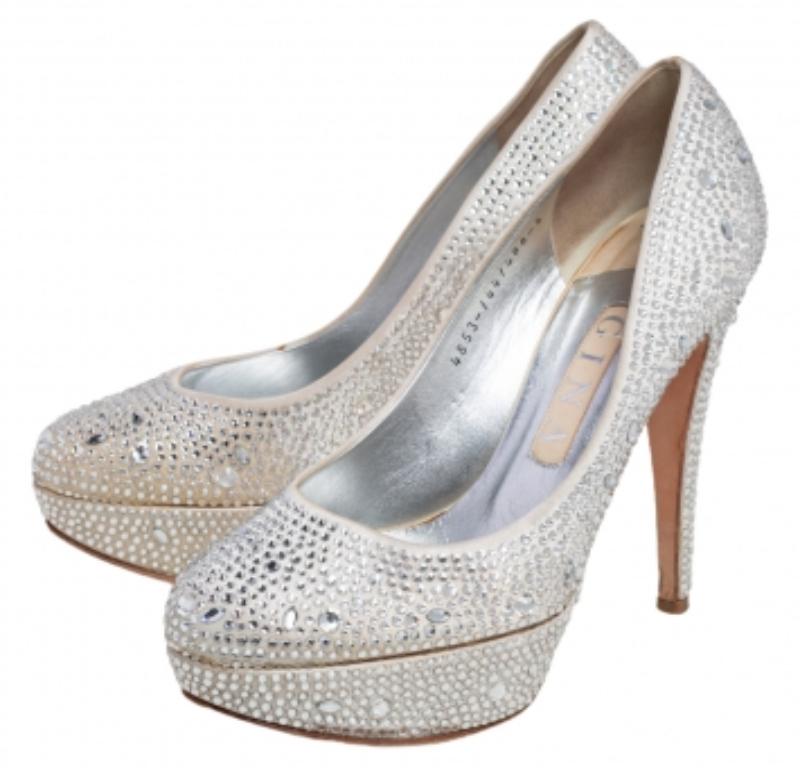 Gina Silver Satin Crystal Embellished Platform Pumps Size 38 In Good Condition In Dubai, Al Qouz 2