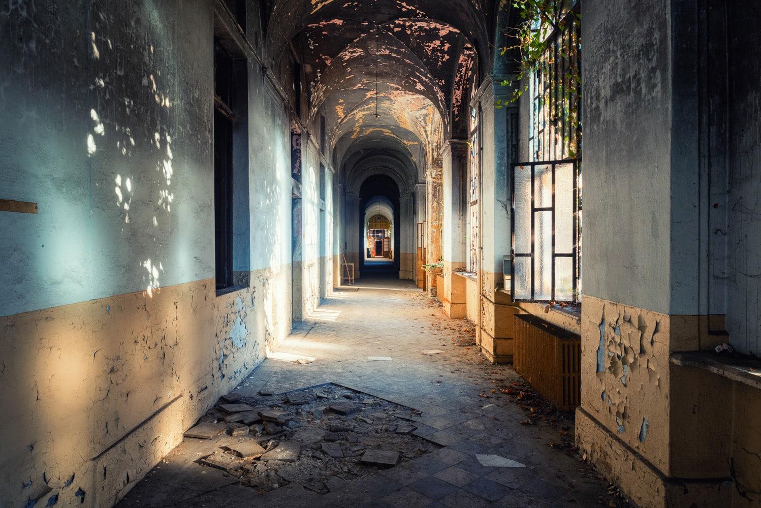 Bruciato by Gina Soden  - Interior photography, abandoned asylum, urbex