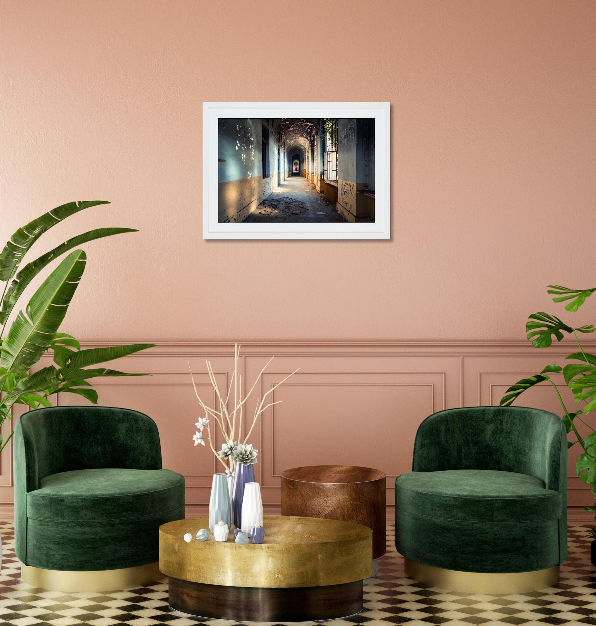 Bruciato de Gina Soden  - Fotografía interior, asilo abandonado, urbex, enmarcado en venta 2