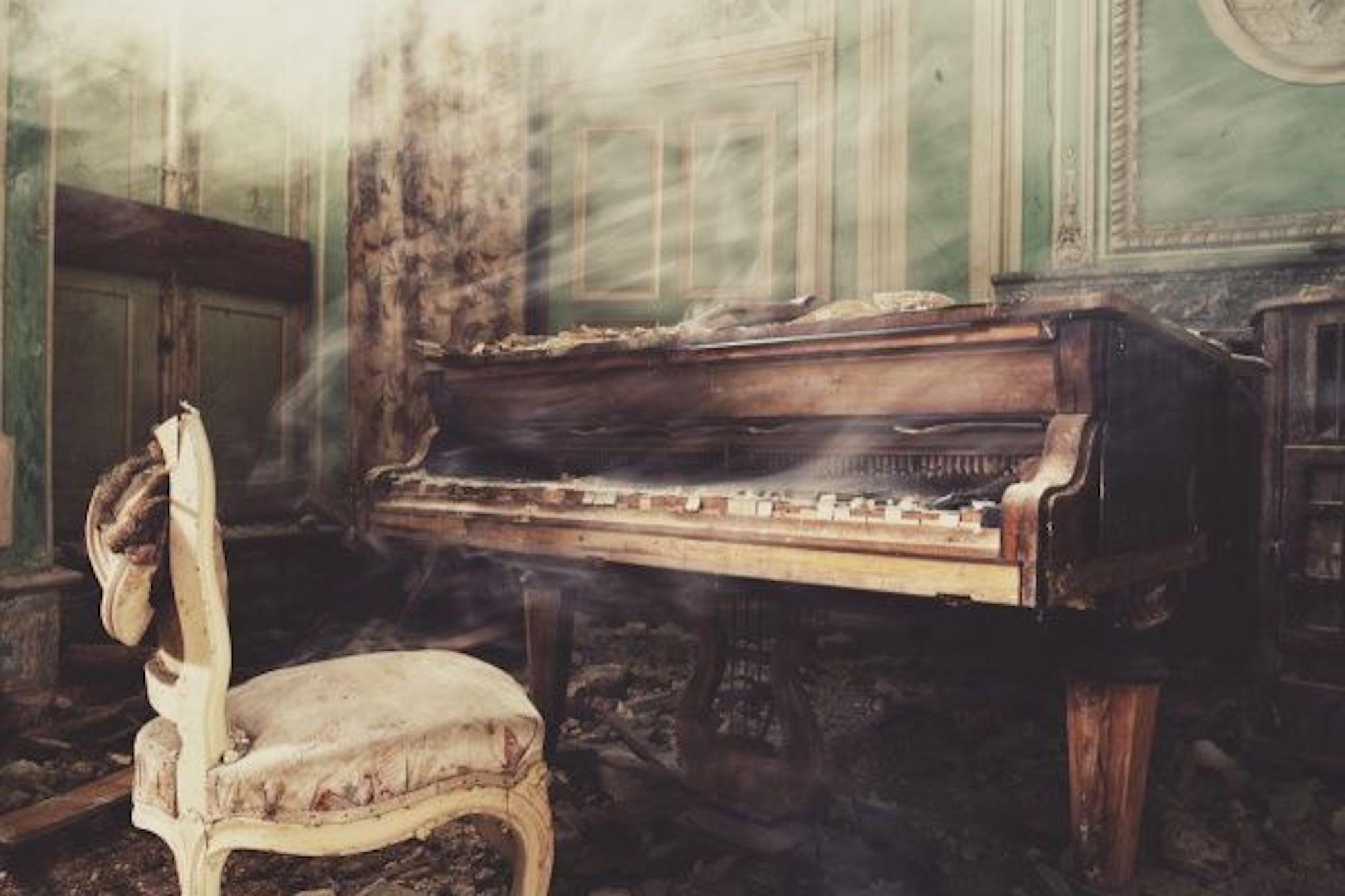 Castle Piano is a limited-edition photograph by contemporary artist Gina Soden. It is part of the “Emergence” series.

This photograph is sold unframed as a print only. It is available in 3 dimensions:
*44.6 × 65 cm (17.6 × 25.6 in), edition of 15