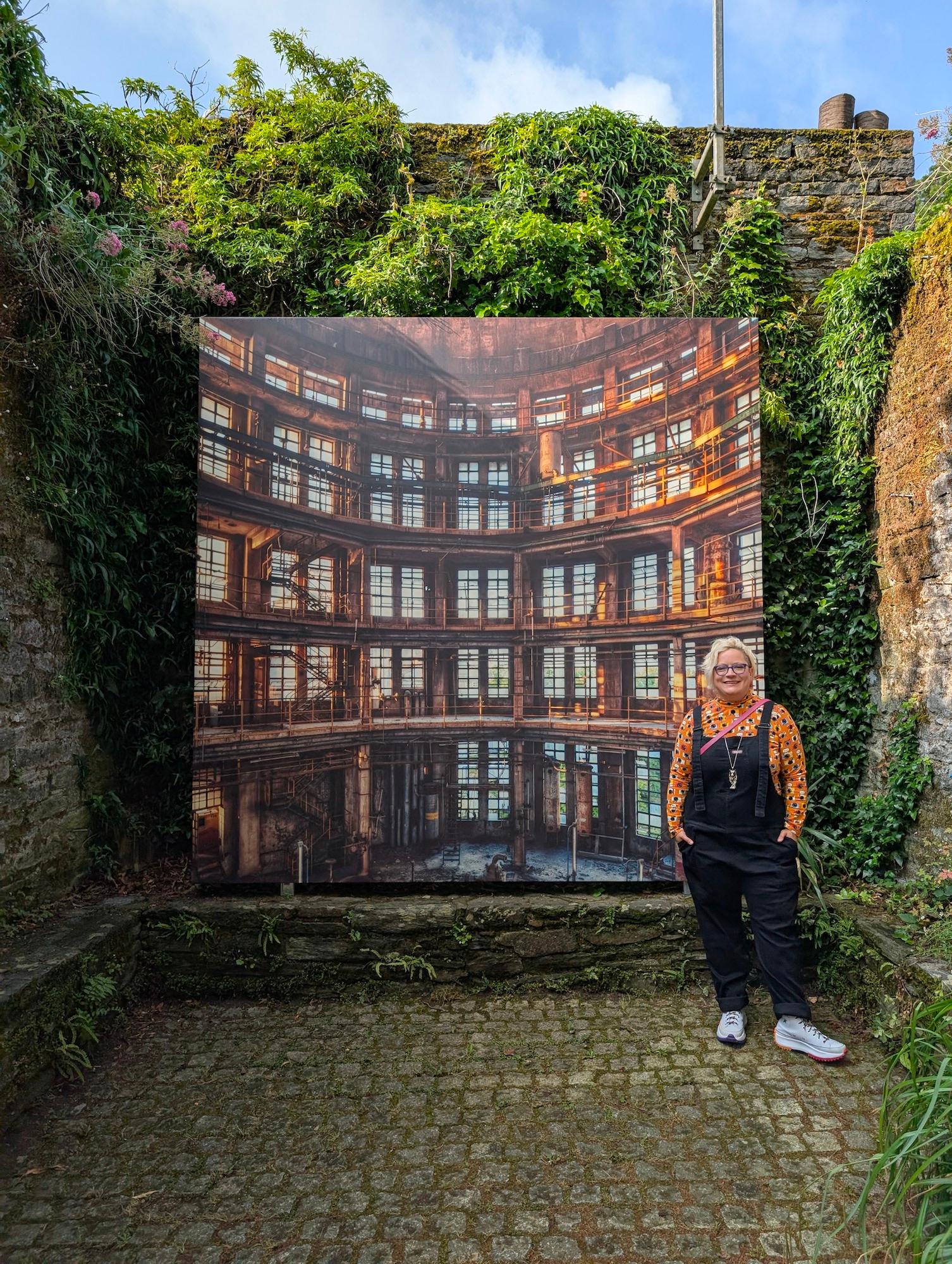 Chemical Plant par Gina Soden - Intérieur d'un lieu abandonné, urbex en vente 5