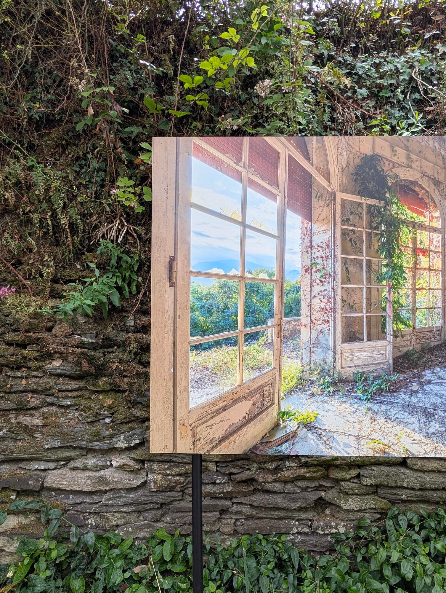 Figli di Edison by Gina Soden - Intérieur d'un lieu abandonné, photographie urbex en vente 6