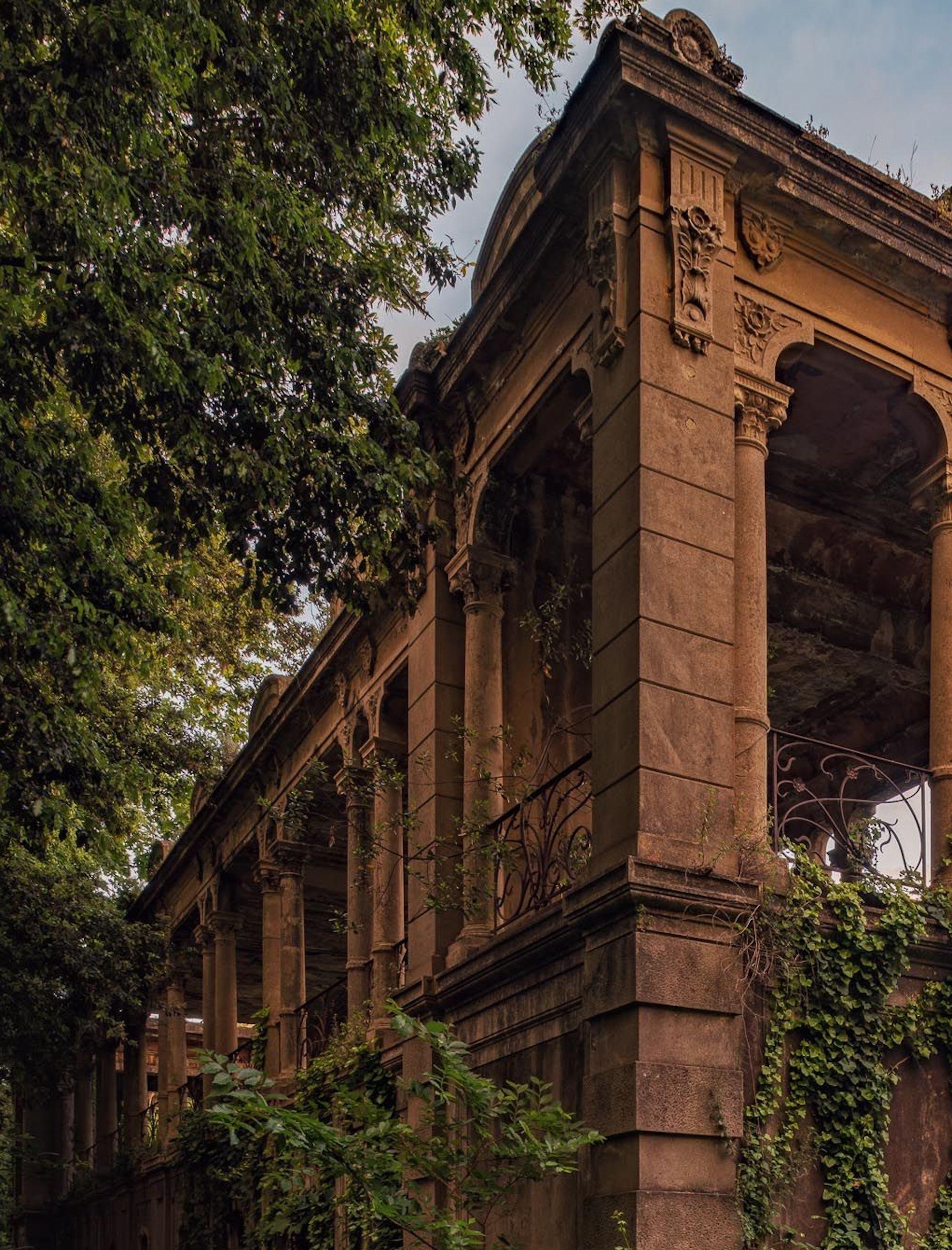 Giungla by Gina Soden - Architecture photography, abandoned place, urbex, temple For Sale 2
