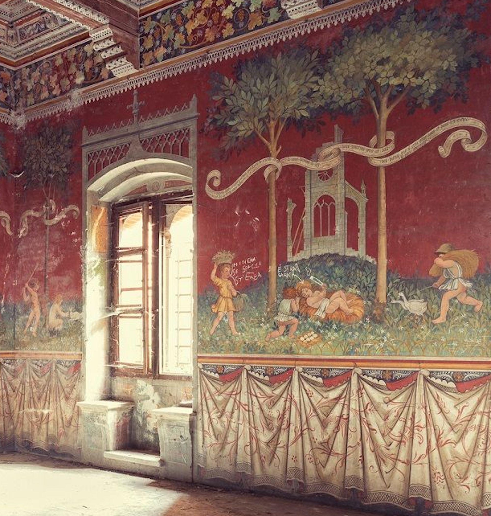 Médiéval de Gina Soden - Photographie, intérieur d'un château abandonné, Italie, urbex en vente 2