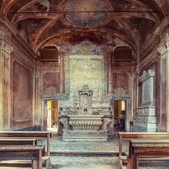 Photographie de Mountain Capella par Gina Soden - Urbex, intérieur d'un palais abandonné