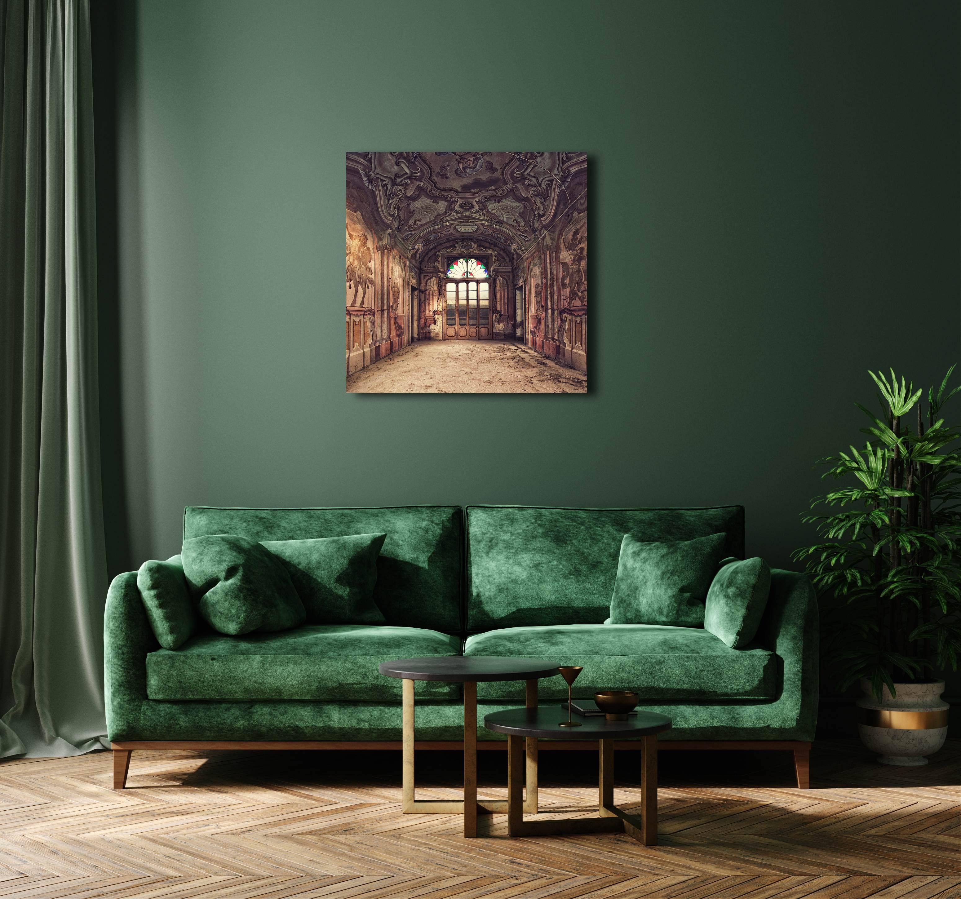 Palazzo de Gina Soden - Photographie, intérieur d'un château abandonné, Italie en vente 1