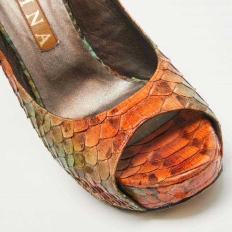 Gina Tricolor Python Open Toe Platform Slingback Pumps Size 40.5 In Good Condition For Sale In Dubai, Al Qouz 2