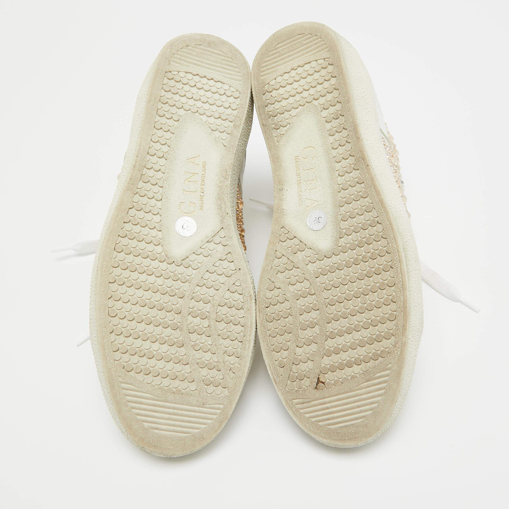 Gina Baskets montantes ornées de bretelles en cuir blanc/or, taille 39 Pour femmes en vente