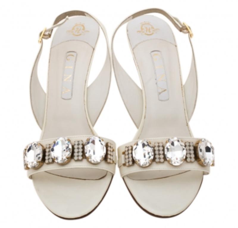 Gina, pelle bianca con cristalli, Sandali Slingback Taglia 41 In condizioni buone in vendita a Dubai, Al Qouz 2