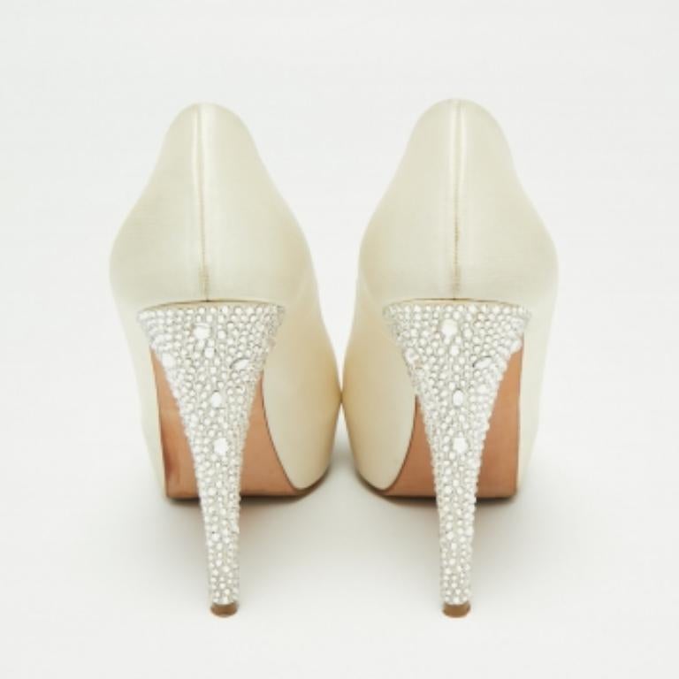 Gina Jenna escarpins à talons compensés embellis de cristaux blancs, taille 38 en vente 4