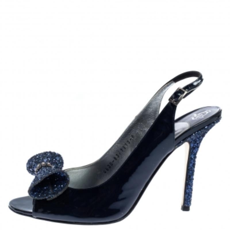 Gine Blue Patent Leather And Embellished Slingback Open Toe Sandals Size 41 For Sale 1
