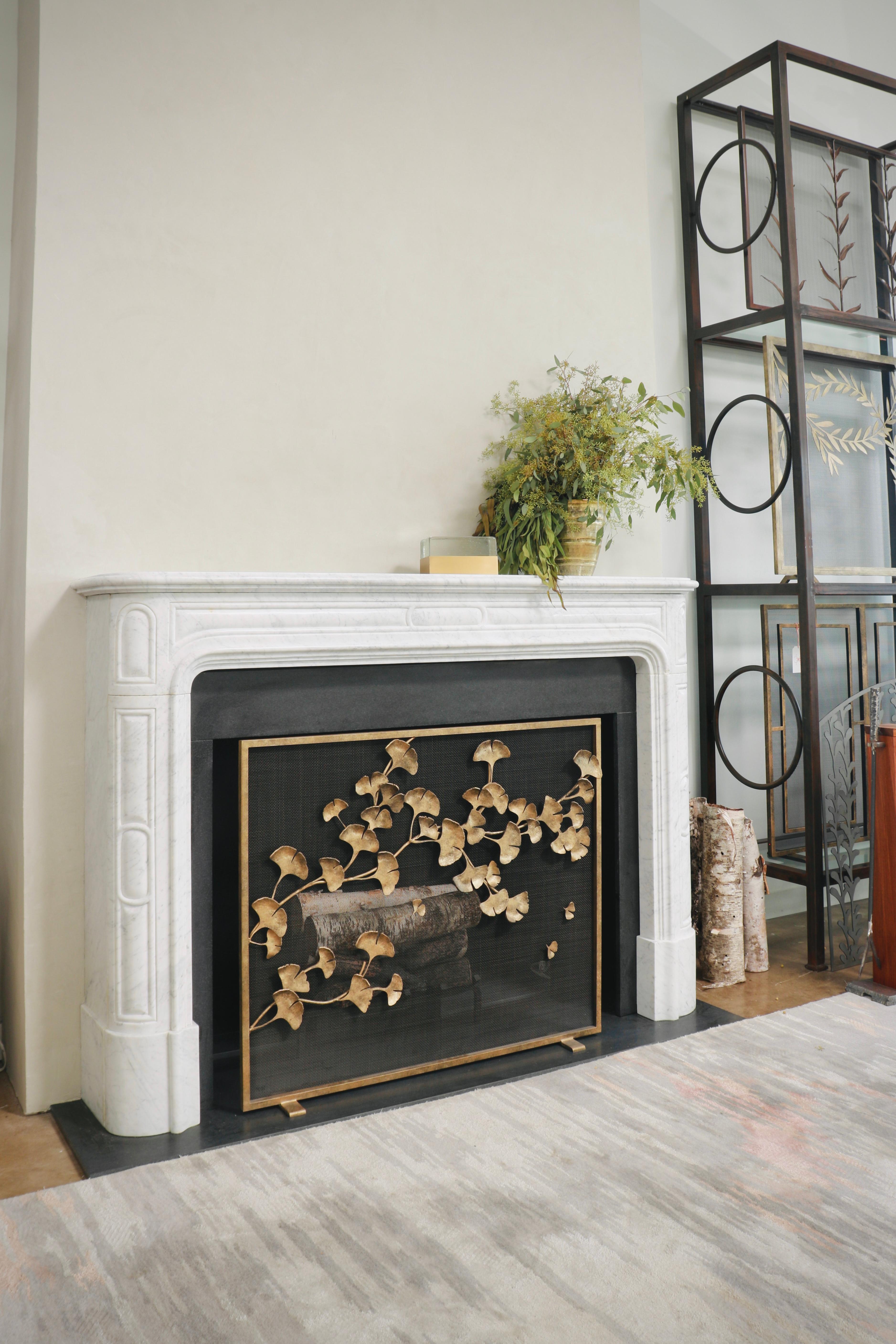 Ginkgo Fireplace Screen in Aged Gold In New Condition For Sale In Dallas, TX