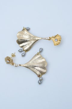 ginkgo leaf earring   / vintage jewelry , 1970's vintage parts, pearl jewelry