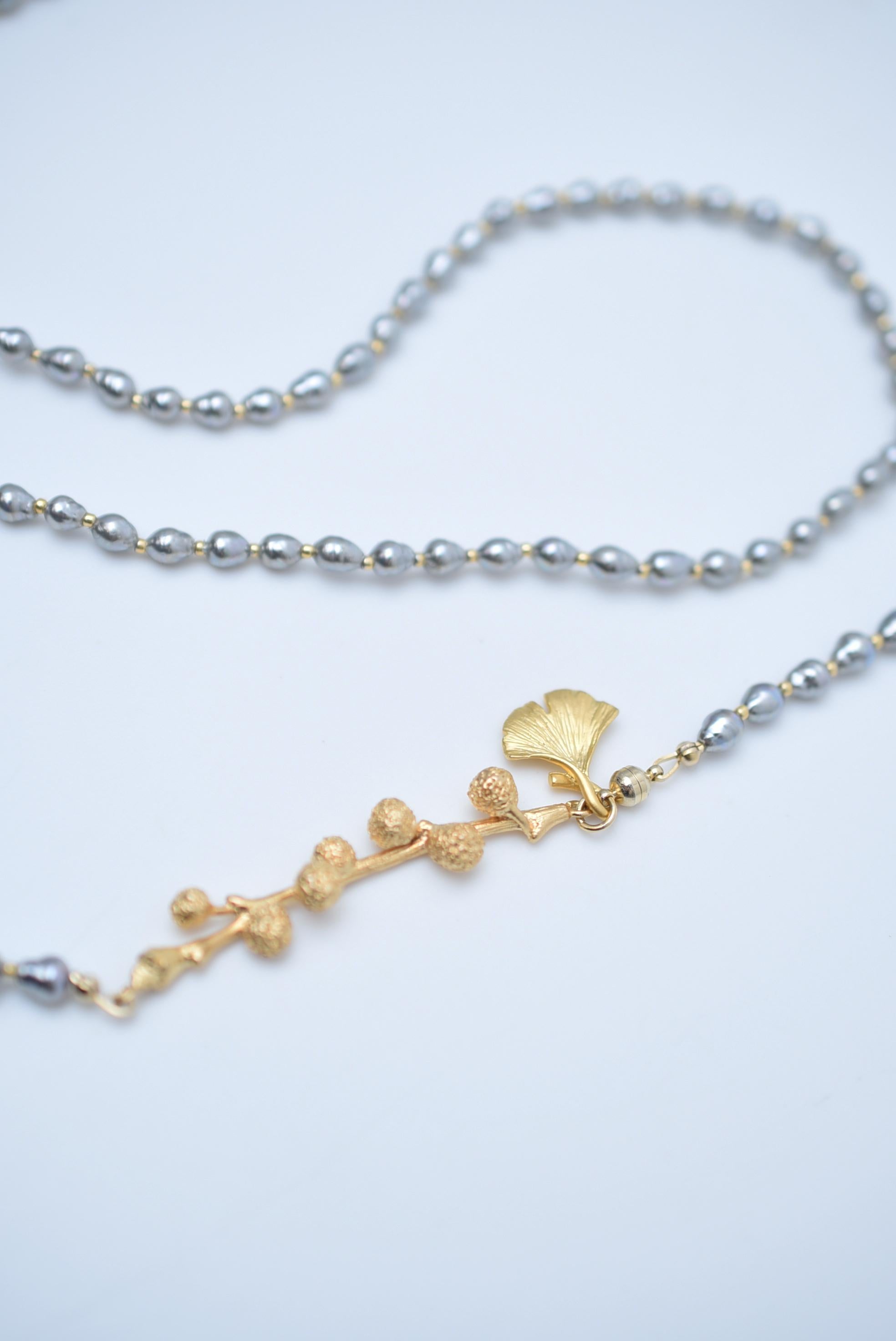 ginkgo long necklace  / vintage jewelry , 1970's vintage parts, vintage pearl For Sale 3