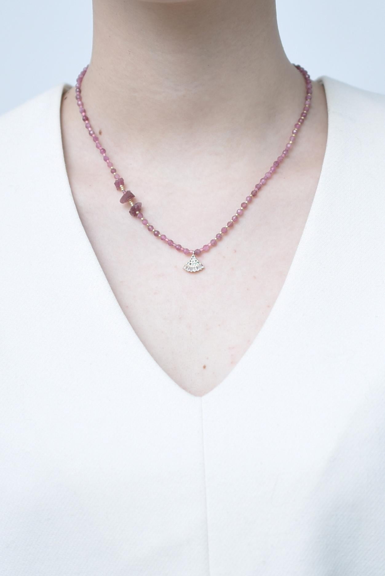 ginkgo pink short necklace  / vintage jewelry , 1970's vintage parts For Sale 4