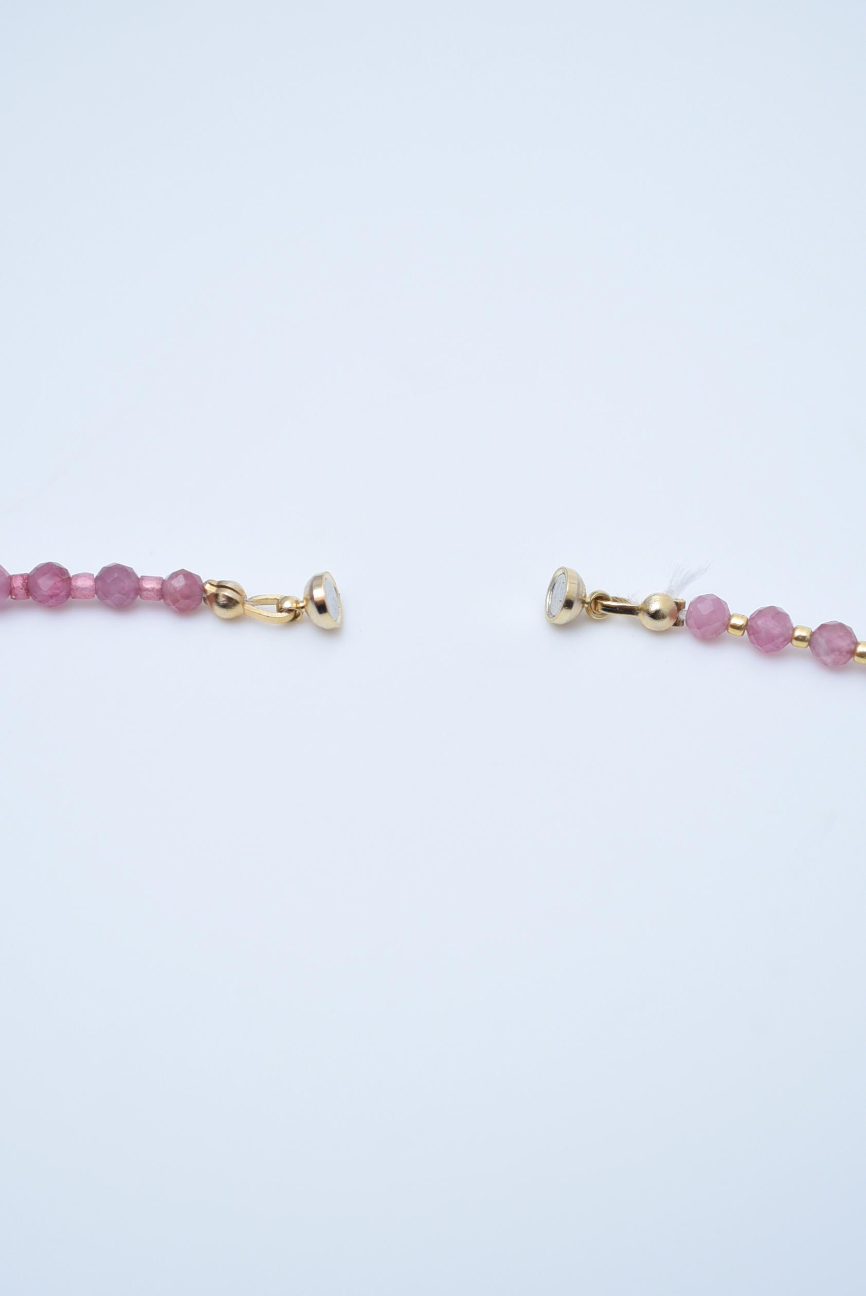 Women's or Men's ginkgo pink short necklace  / vintage jewelry , 1970's vintage parts For Sale